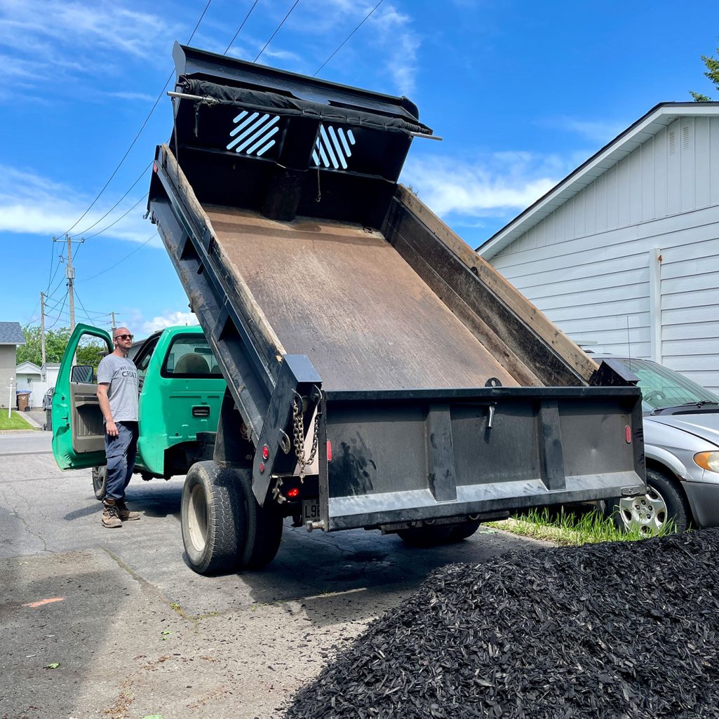 Tiny Trash Can bulk cedar mulch delivery